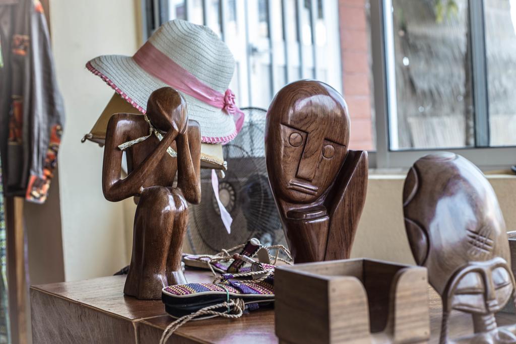 Fini Hotel Bobende Limbe Ngoại thất bức ảnh