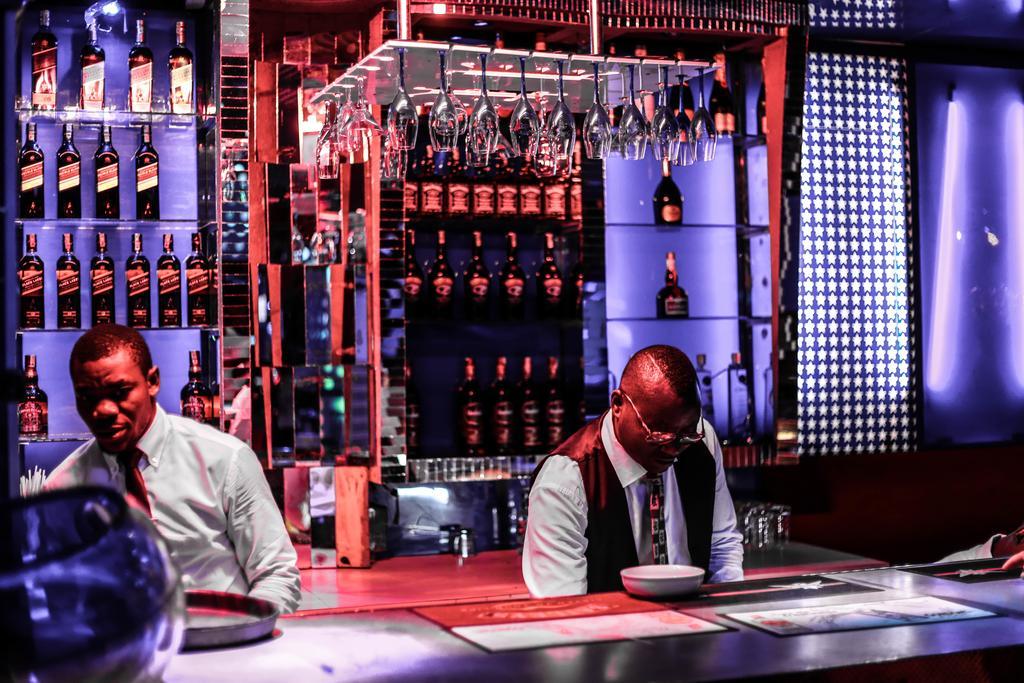 Fini Hotel Bobende Limbe Ngoại thất bức ảnh