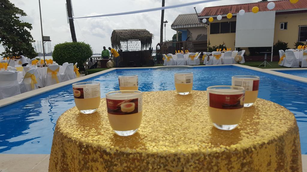 Fini Hotel Bobende Limbe Ngoại thất bức ảnh